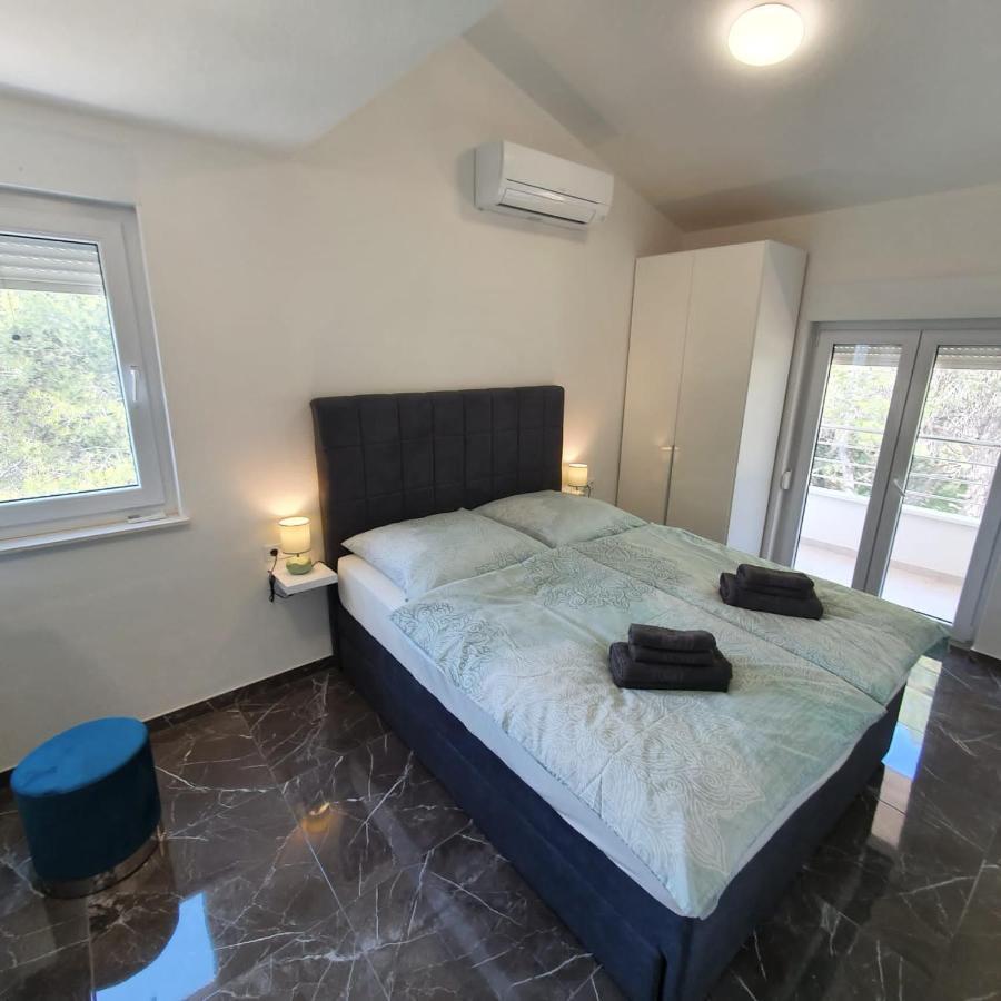 Villa Botic Trogir Bagian luar foto
