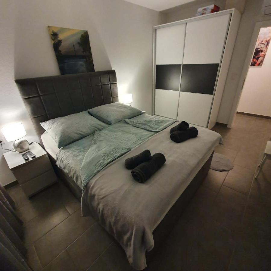 Villa Botic Trogir Bagian luar foto