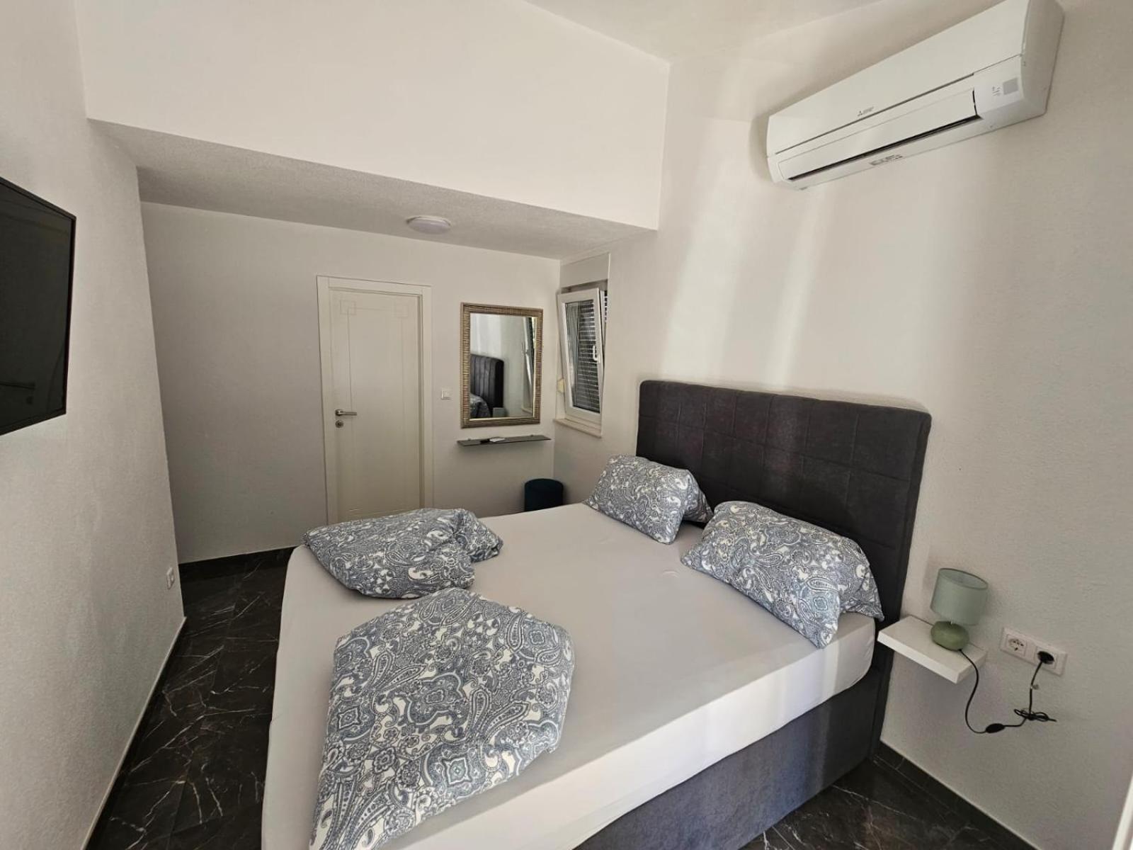 Villa Botic Trogir Bagian luar foto