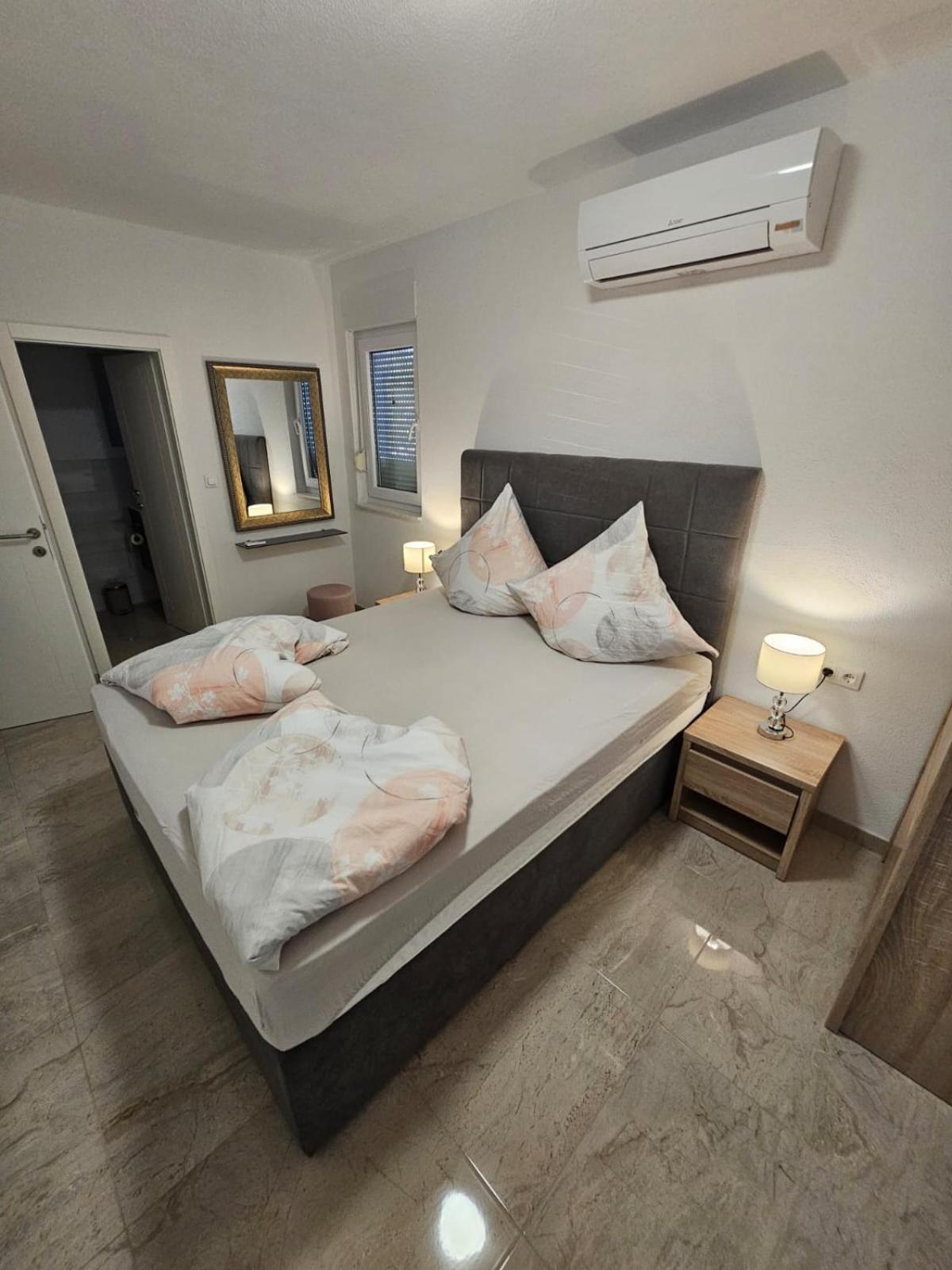 Villa Botic Trogir Bagian luar foto